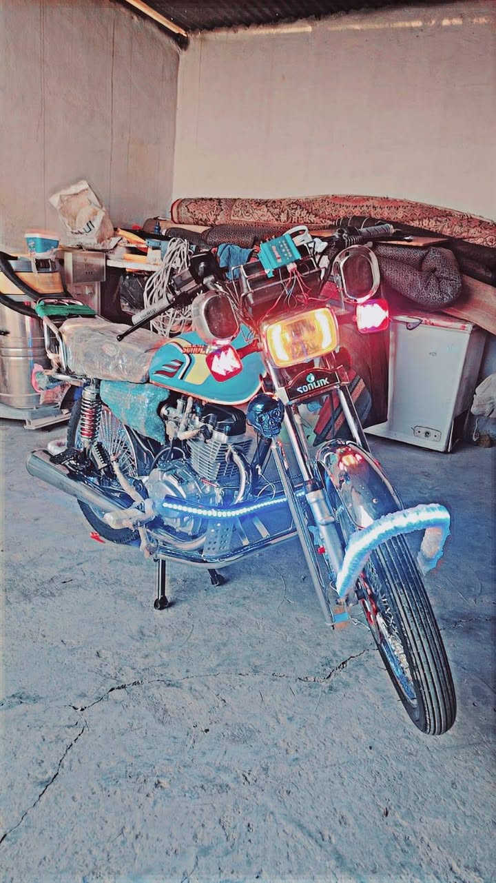 السلام عليكم دراجة نارية ايراني موديل 2023
الدراجة خير من الله كهربائيات كاملة للاستفسار الاتصال 
على ***********
