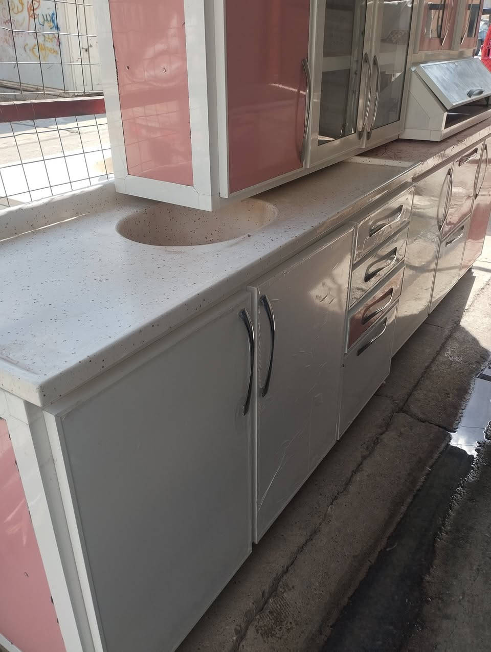 كاونتر تفصال اي عيب مابيه نضيف السعر 275 وبيه مجال الشراي يخابر ***********
