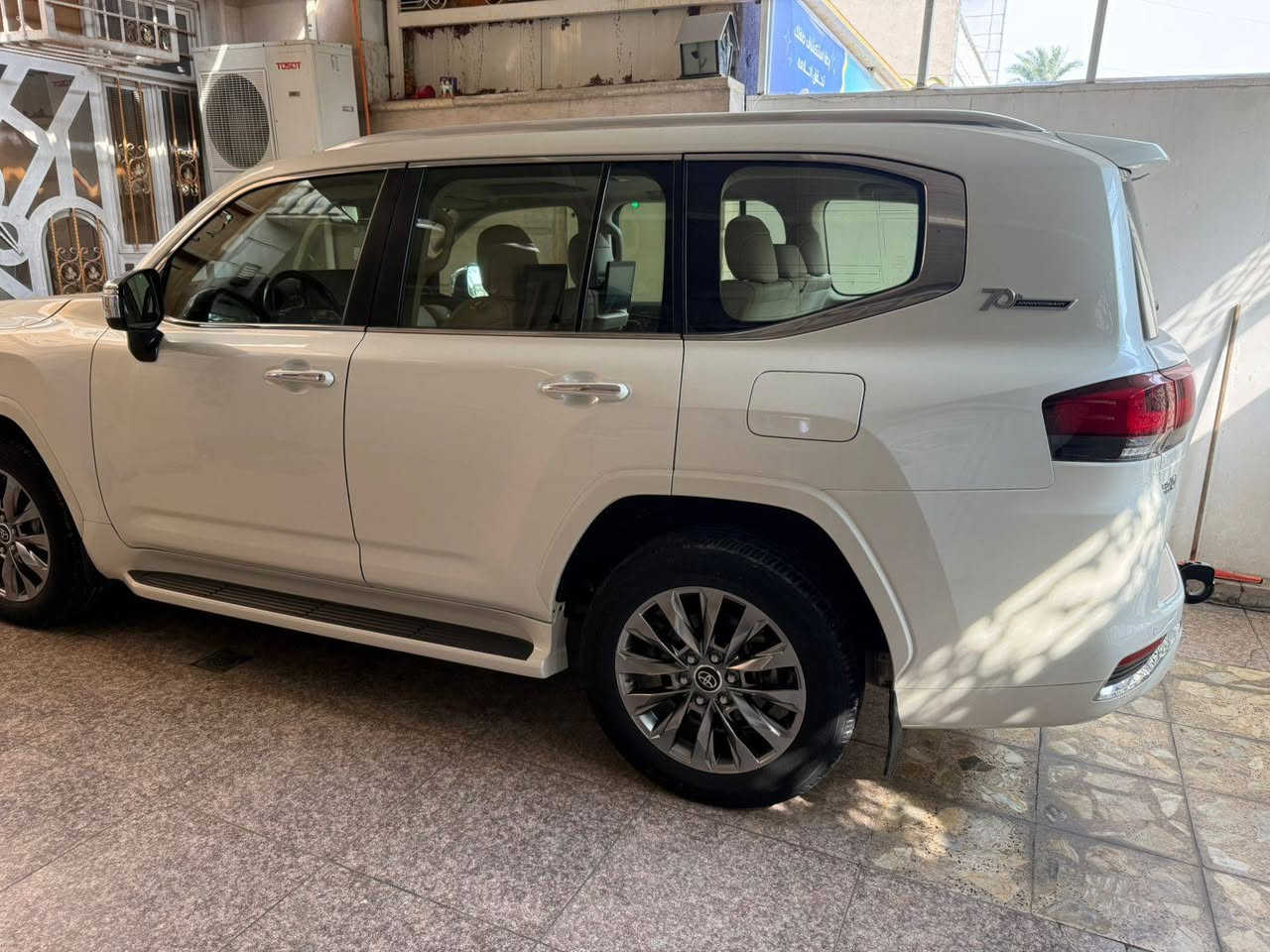 لاندكروز٢٢ vx ساز ماشيه ٦٠ الف كم مكفوله بشكل عام رقم بغداد بسمي تنفس طبيعي مكانها بغداد للبيع ب٦٣٥ ست شدات و٣٥ ورقه رقمي*********** موجود بيه واتساب
