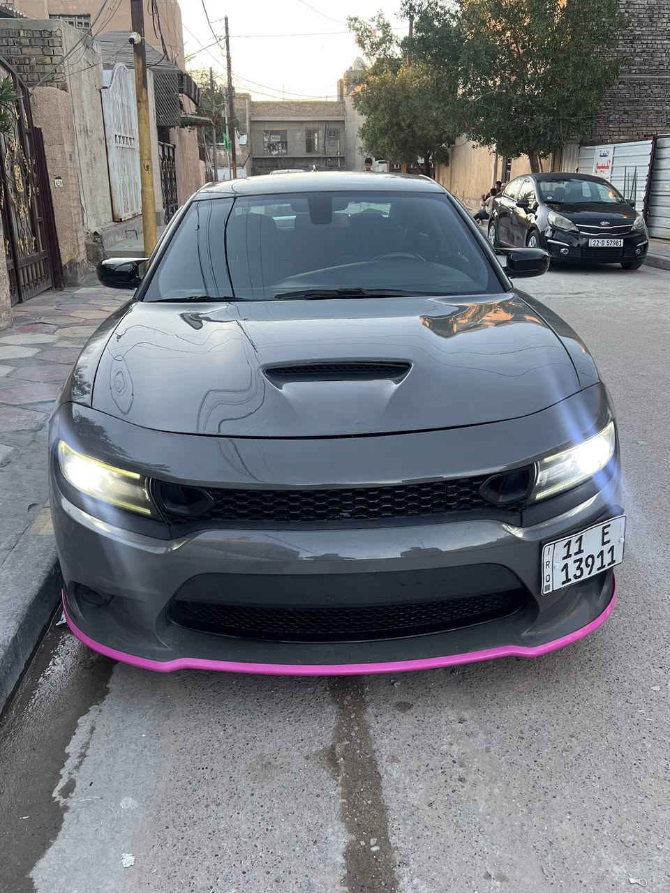 السلام عليكم للبيع جارجر 2015
رقم بغداد تحويل ثاني يوم  هزه وفحص جديده  السيارة ما بيه اي عطل 
رقم الهاتف ***********
السعر 153 
مواصفات
بصمه 
تو ويل 
6سلندر 3600
تحكمات ستيرن 
كير طيارة
كشنات حضن
تشغيل عن بعد 
كشنات كهربائي 
مري هيتر
مثبت سرعه 
تبريد وتدفئه 
شاشة وكامرة خلفية 
السيارة مصبوغه عام تغير لون
