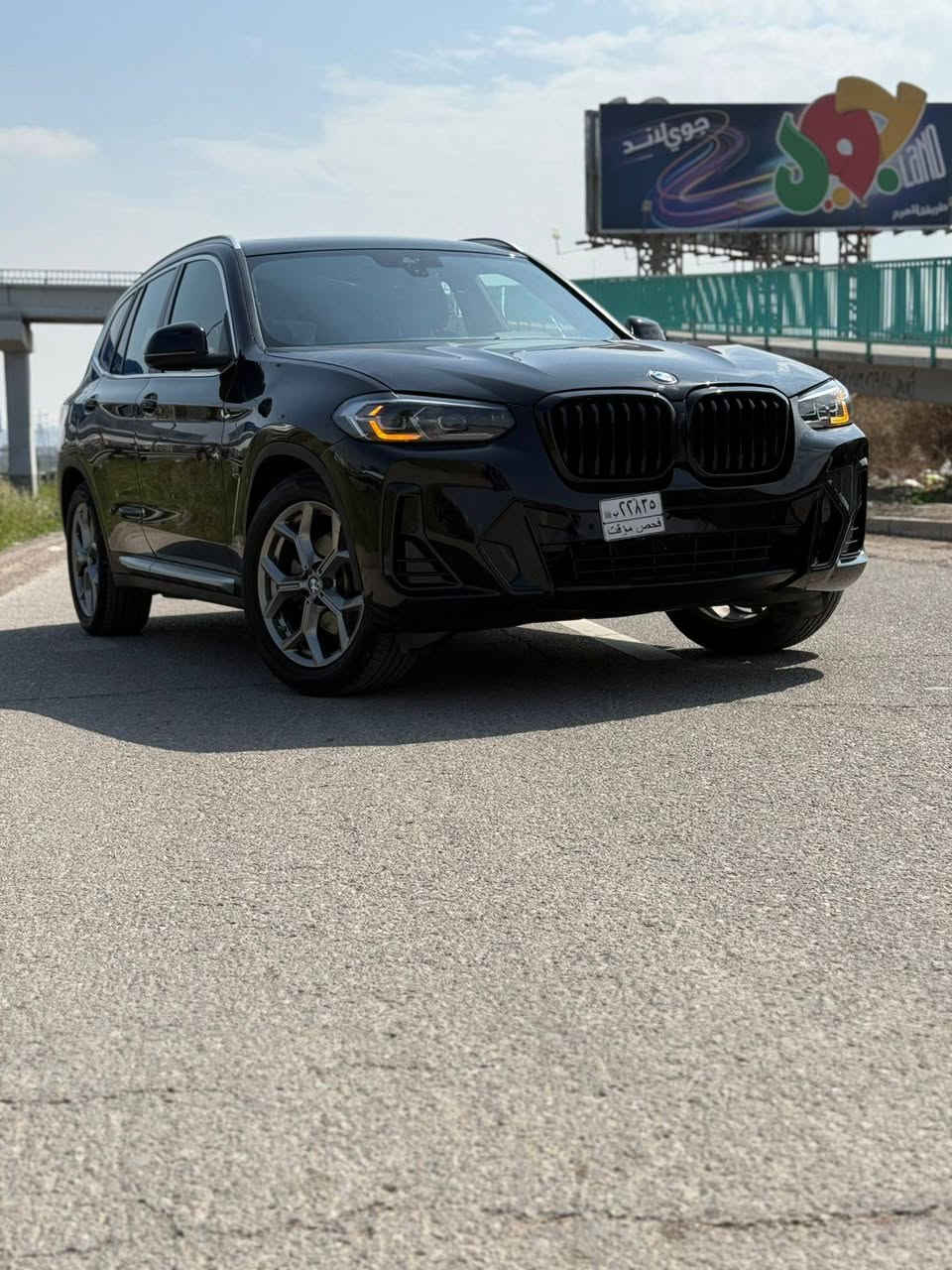 السلام عليكم 
تحية طيبة ..
BMW x3 موديل 2022..فول مواصفات محرك  2000 تيربو ماشيه ٣٧ الف بدون رقم ..تترقم بغداد مدفوع الكمرك تترقم بااسم المشتري
مواصفات كثيره 
بانوراما ..
تايرات run flat مقاوم للبنجر 
توقف ذاتي ..بقعه عمياء ..رادار امامي 
حادثه جاملغ ايمن وتبديل بنيد اصلي ..
السعر بدون رقم ٢٧ الف دولار
بغداد ..حي الخضراء 
***********
واتس اب
