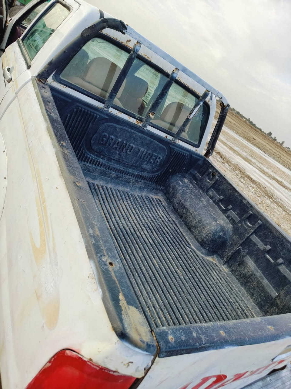 كراند تايكر 2013 ادوات
مكفوله من السرقه والعشائر فقط
سياره بلاديه ونضيفه كير محرك كهربائيات سدر نضاف
السعر 18وبيهه مجال
مكاني ناصريه دوايه 
***********
