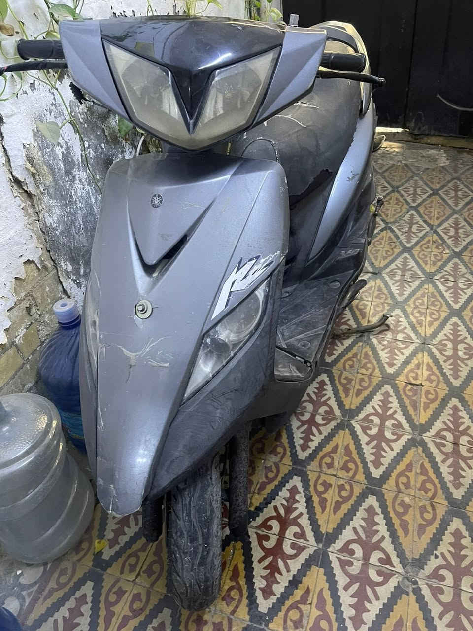 السلام عليكم ثعلب للبيع نكرة دراجة بلاد ختم واحد كدامك واضحة بصورة ودراجة ناعمة مكينة شلعة معدل سعر ٤٧٥ مكاني اعظمية ***********
