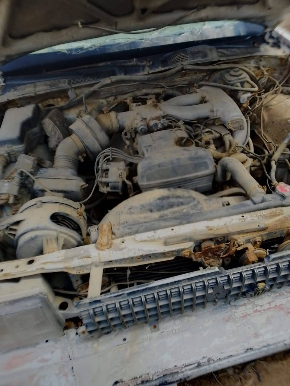 سوبر سيدان ١٩٨٨ رقم صلاح الدين لوحات صدامي سنوية خضراء محدثه لل٢٠١٩ والسنوية حرف راء كارتوني 
كير ومكينه بطه بالجيس راعيها دينار ما يطلب قفل ٨ ورقات قفل مابيها مجال 
هاتف *********** و ***********
