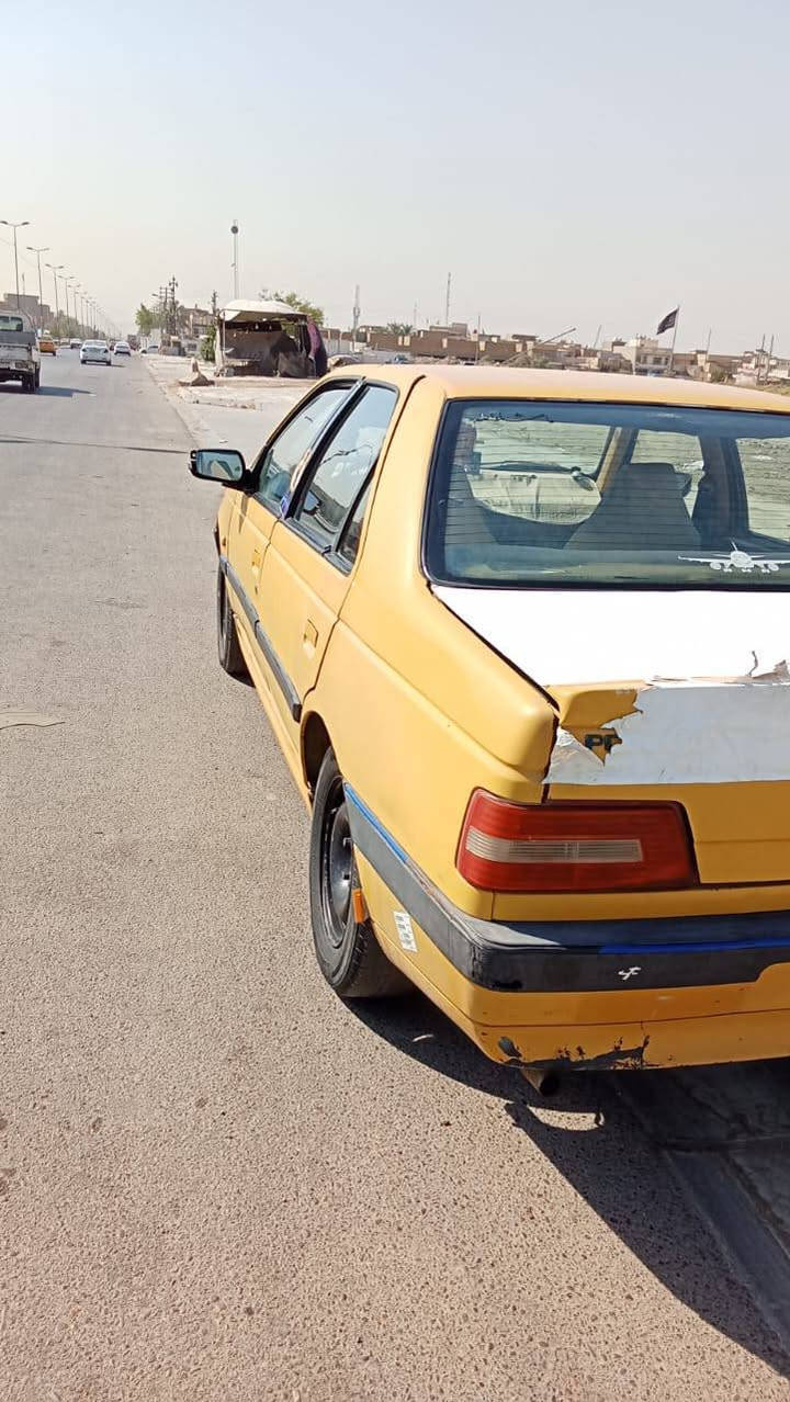 السلام عليكم
بيجو لميس  موديل 2015 للبيع بسعره 28 ورقة وبيه مجال 
سيارة حلو تبريد وكير خير من الله بس المكينه بيه تبخير 
مصفره هيئه وعليه غرامه بس 100 الف  السيارة حلو 
كهربائيات شغاله رقم بغداد انكليزي بسمي تحويل مباشر ثاني يوم 
خذا رقم الهاتف خابرتي وتدلل ***********

