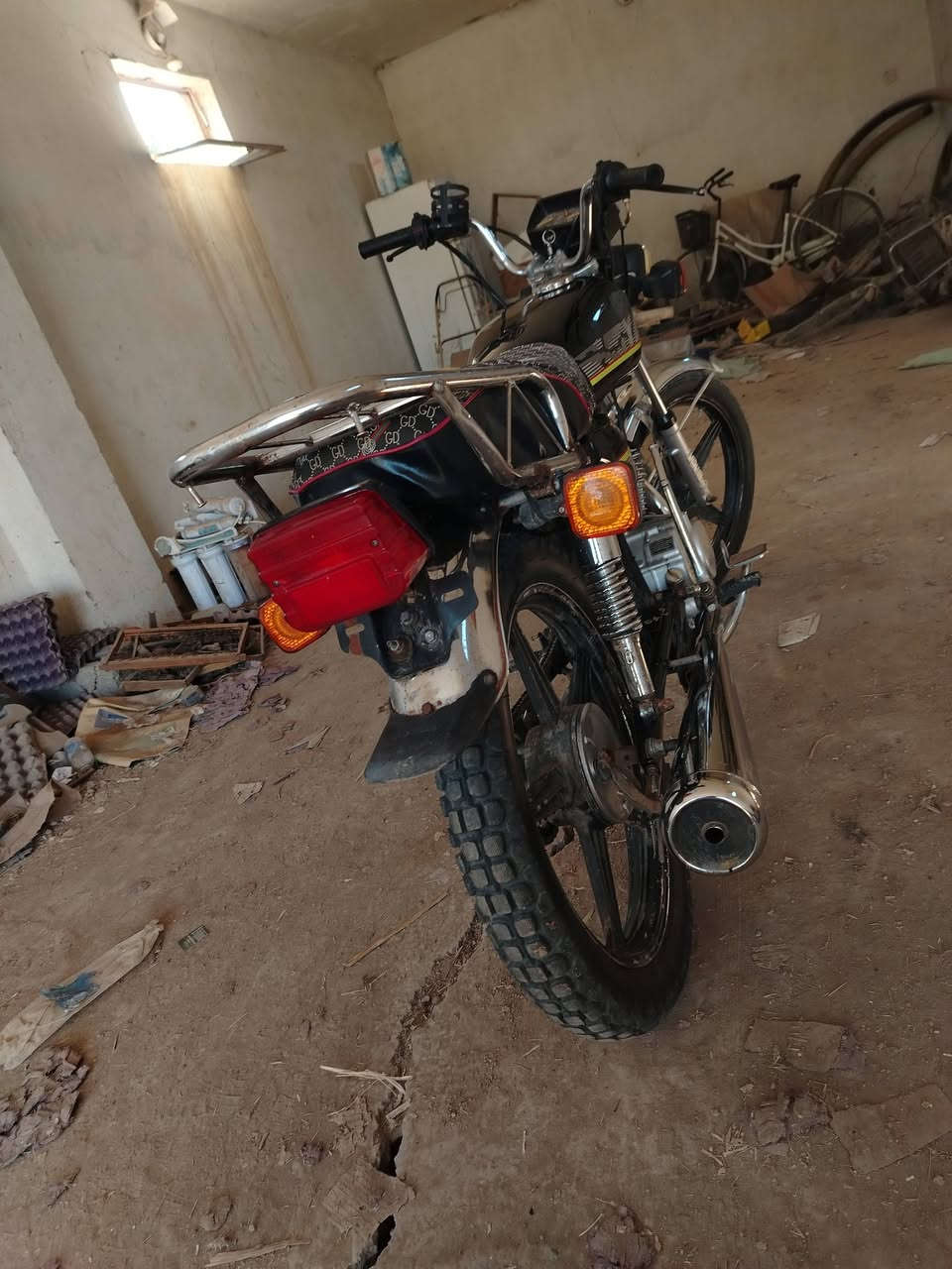 سفيان موديل 21 مكفوله نكره سلف ///// كهربائيات كلها شغاله
لايت لد ابيض واصفر دراجه نضيفه دهن موتل ادريلها ///// صالنصه كاتم بيها مكاني بغداد حي الجهاد /////*********** رقمي بي واتساب
