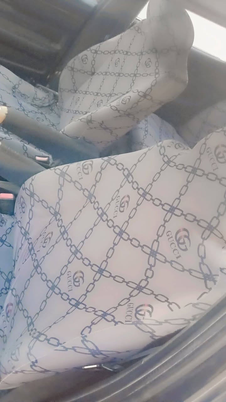 سلام عليكم Bmwحجم 535 مكفوله منل ضربه مصبوغه عام السنويه الل 29 ويل رياضي دواخل نضيفه كير عادي اصل تصل وبيك خير وتدلل رقم ***********
