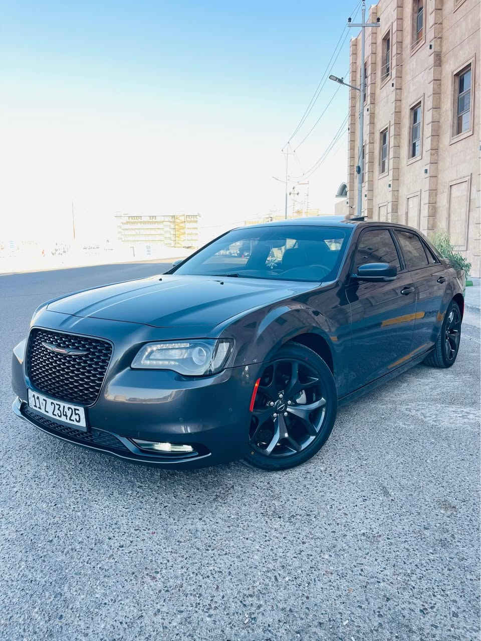 سلام عليكم 
كرايسلر 300s 2023 
مكفوله ضربه وصبغ وبارد ودعاميات 
 دمام بالصندوك بانوراما كشنات حضن s وتبريد تدفئه كشنات وستيرا ونقط عمياء بالمري وأشاره بالمرايه حساسات امامي خلفي تشغيل عن بعد ماشيه 40 الف كيلو متر وبقيه المواصفات معروفه رقم بغداد الدولي تحويل ثاني يوم سياره جاهزه مابيه كل نقص الحمدالله تخم تاير هسه شاده حداديه مكفوله مكينه كير مكفولات مكاني البصره الجبيله قرب مول بصره تايم 
للاستفسار 
*********** البصرة, العراق
