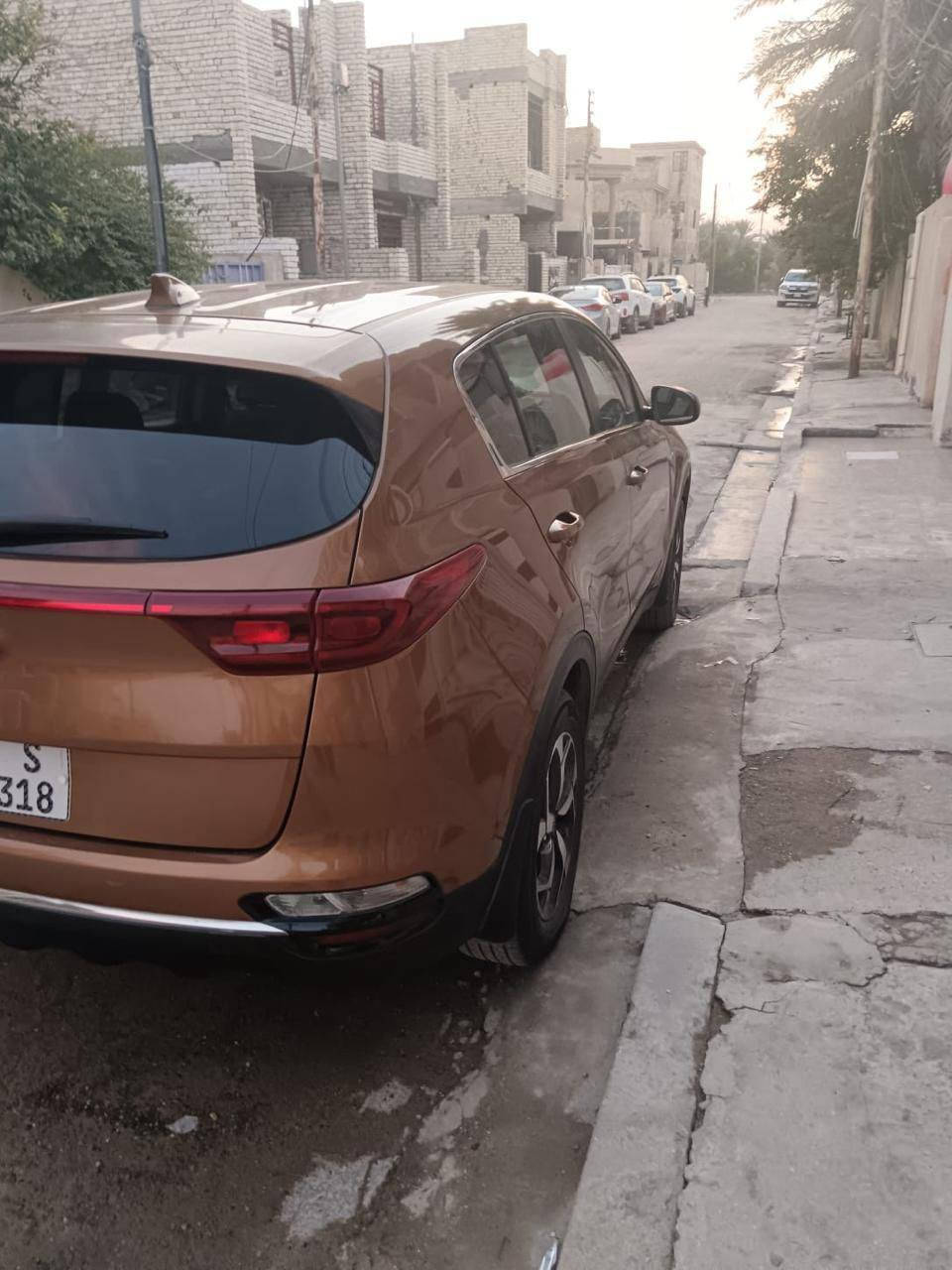 السلام عليكم السعر 146 وبيها مجال بسيط
كيا سبورتج وارد امريكي موديل 2020 نص فول حادثها بنيد صبغ وجاملغ بارد نفسه راجع بدون شاصي ولغد مكفول قطعتين تبريد شاشة كبيرة كامرة دوارة محرك على وضع الشركة تخم تاير مابيها اي نقص رقم بغداد انكليزي بأسمى مكان السيارة بغداد حي الجهاد اي استفسار اتصل عالرقم *********** وبالخدمة بغداد, العراق
