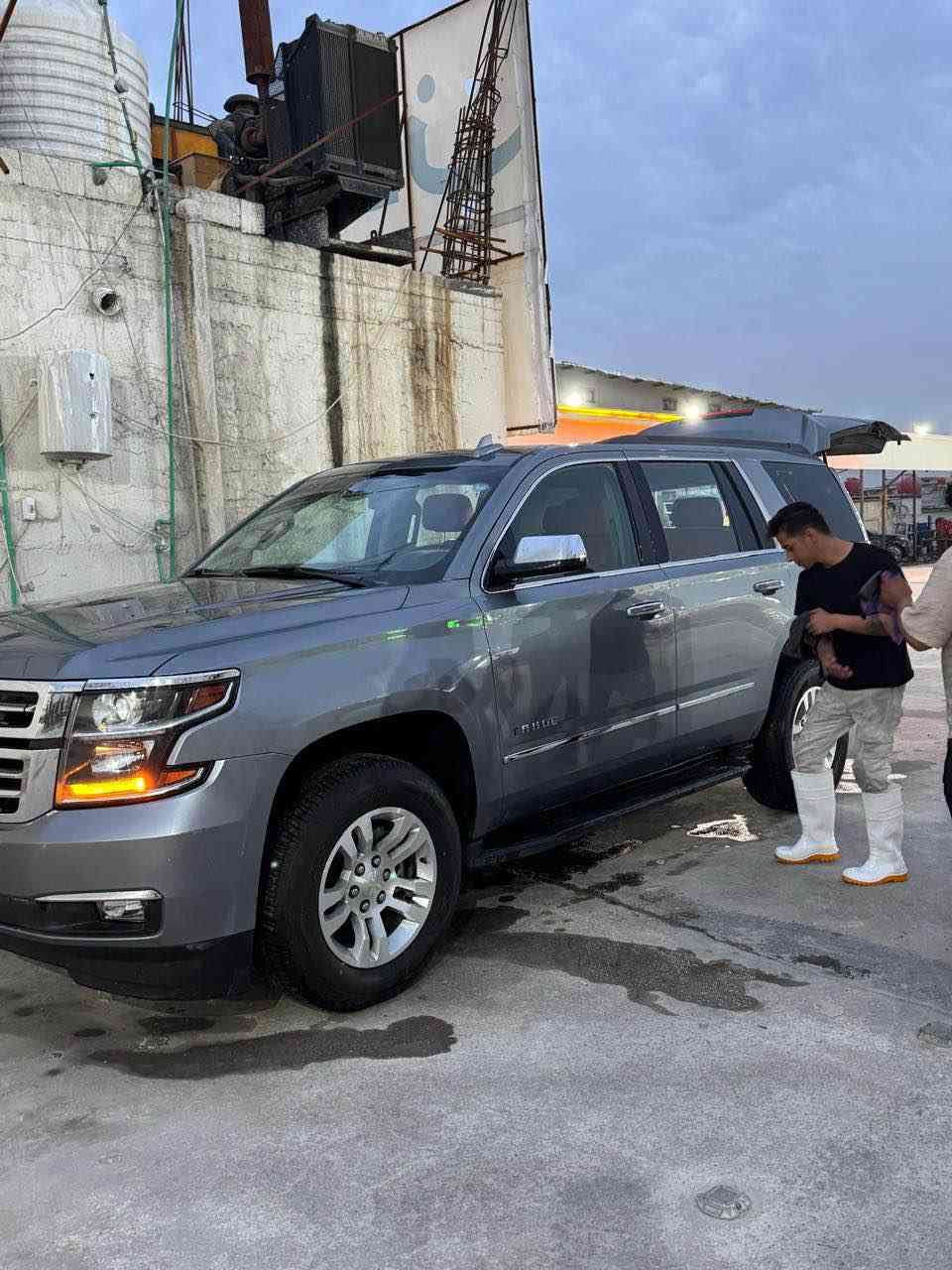 سلام عليكم تاهو 2020  رقم اربيل الجديد مواصفات ls معروفه حادثه موضح بلصور السياره بلحقيقه احلى من الصور وادامه كامله مسويلها وتخم تاير جديد سعرها 315 وبيها مجال 
*********** Singapore
