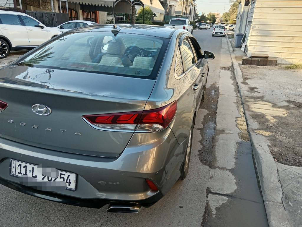 سوناتا 2019
محرك 2.4 Gdi 
موصفات كامره دواره نقط عمياء كروز سرعه شاشه بلاديه اي بي اس تبريد ثلج
بيه ثلاث قطع صبغ سطحي بدون دواخل وبدون يرباك وبيه مكانين بارد موضح بلسونار
ماشيه 71
رقم بغداد جديد
مكاني بغداد العامريه *********** بغداد, العراق
