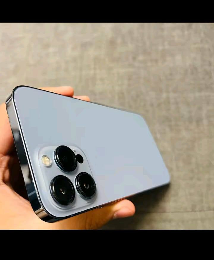 13برو ماكس للبيع سعره 300
11عادي للبيع سعره 175
التواسل عله الرقم ***********
