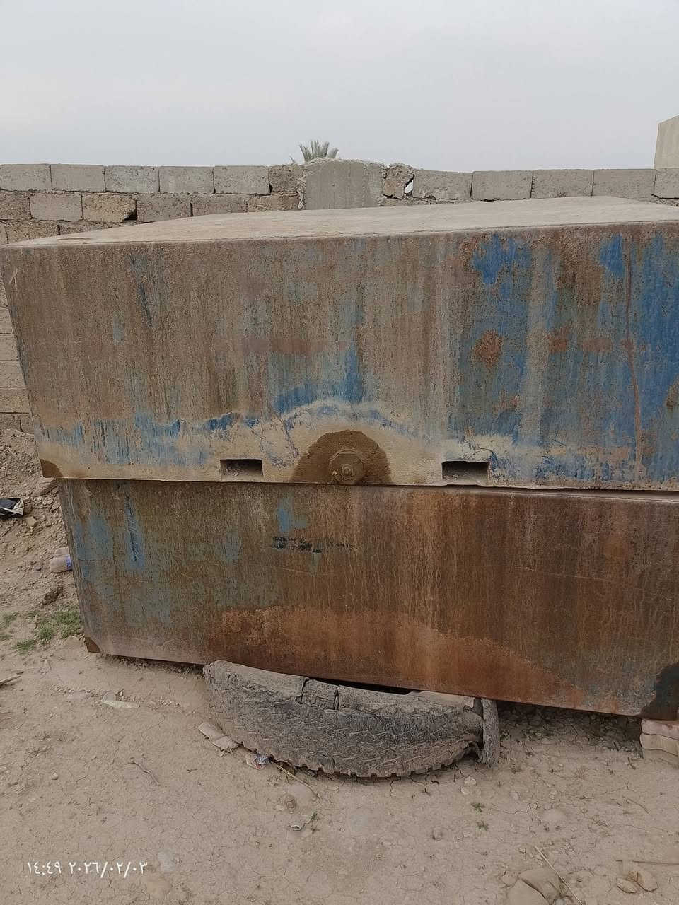 السلام عليكم تانكيات عدد 2 سعه الواحد 5500التر الاتصال ***********
