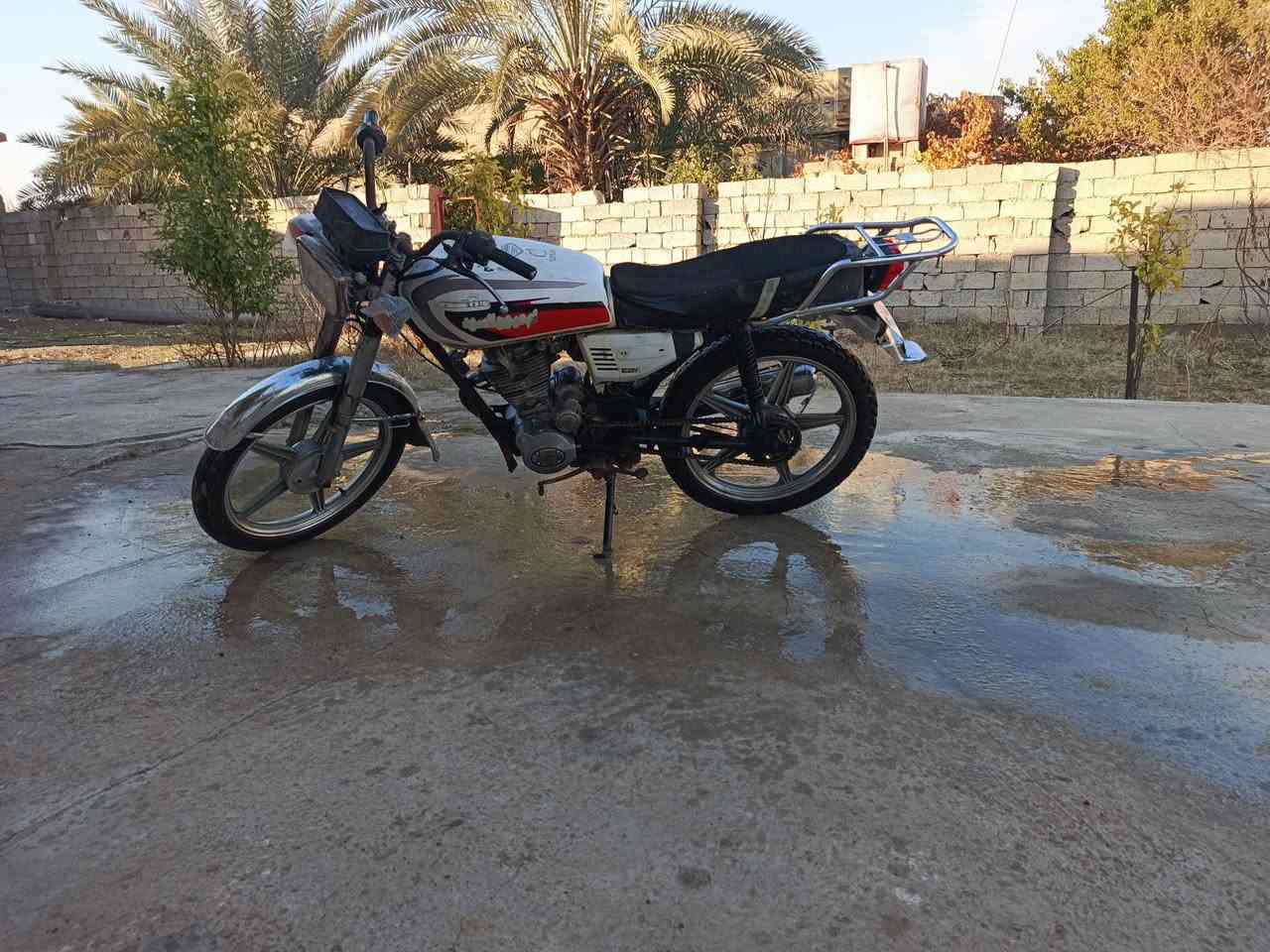 دراجه جني محرك مجفت جديد نشاط فول كهربائيّة شغاله بس عايزها ربط دراجه جاهزه سعر 200 بي مجال الشراي مكاني بيجي ويرهم مراوس حسب قناعه ***********
