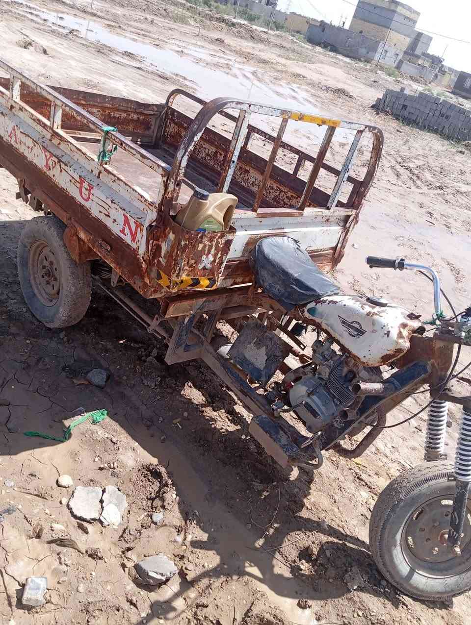 ستوته رقم ذي قار الماني تحويل سعرها 900مكينه جديده وصفاحيات محرك جدد موجوده وبدي بدون خياس نقصها كهربائي وصبغ جارده مكاني رفاعي محلات فرع العيله 
***********فقط اتصال خاص ما ارد
