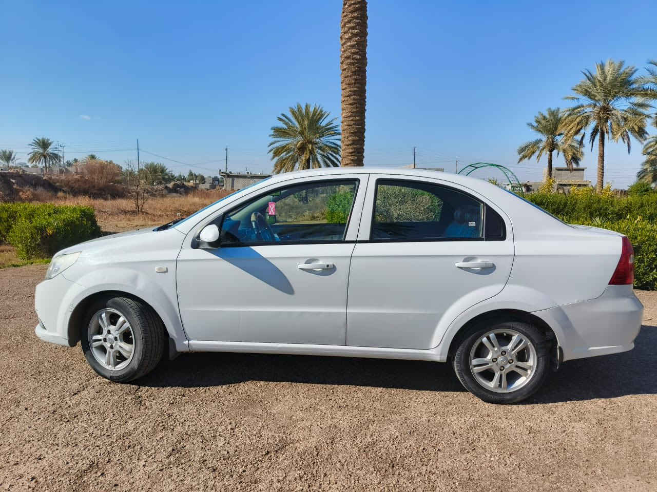 ا
السلام عليكم أفيو رافون موديل ١٧ بيها صبغ خشم البنيد وصبغ بركن البكلايت الخلفي محرك مجفت جديد سيارة جاهزة ماتصرف عليه السعر ٧٥ ورقة 
بغداد التاجي تلفون  *********** و***********
