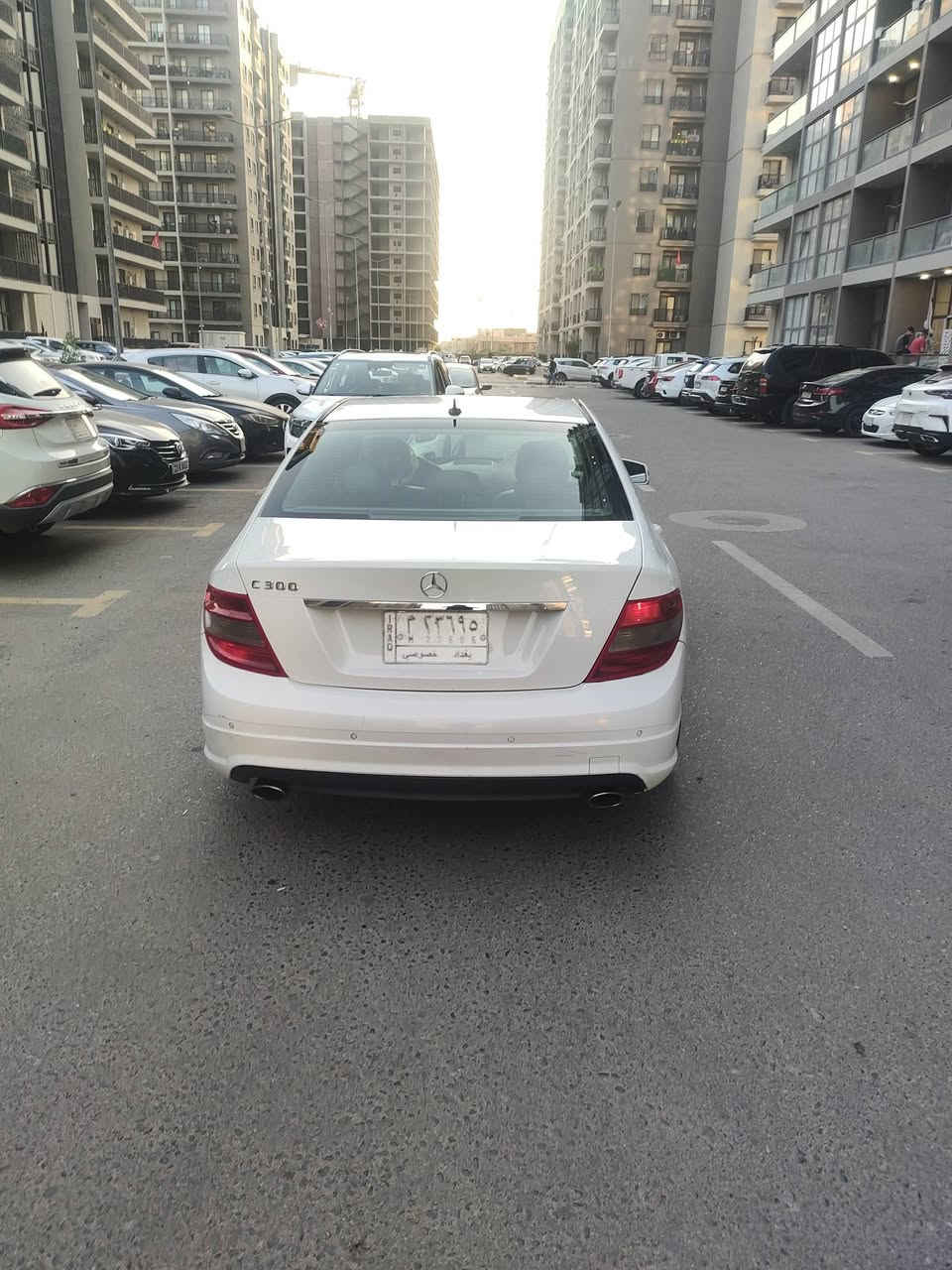 سلام عليكم مارسدس c300 فول مواصفات مكينه 6 سلندر خراطيم عقل فوك مكينه وكير وتبريد شرط الفحص السياره جديده مال جناي السونر بل منشور اقرا تفاصيلهه وشوف السونر وخابرني السعر ب 145 او مراوس مكاني بغداد حي الجهاد ***********
