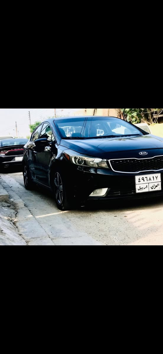 السلام عليكم فورتي 2018 حادثها جاملغ وبنيد بدون دواخل وباب الصدر بي بارد شاشه اعطال شاشه جبيره ثلاث مودات قياده تخم تاير جديد باتري جديد 
السعر 110 وبيها مجال مكاني بغداد
***********
