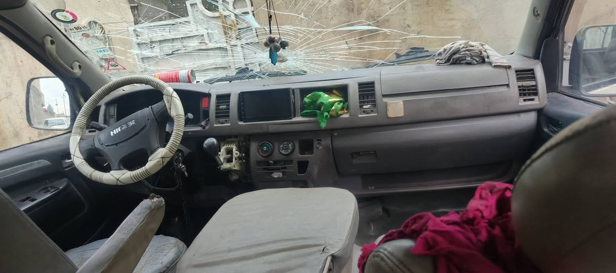 سياره هايكر موديل 14مكينه جمره جافيه عليه غرامات 900 وهيئه 300راعيه يريد تحويل ***********مكلف بنشر مكان بغداد 45 القرامات علمشتري
