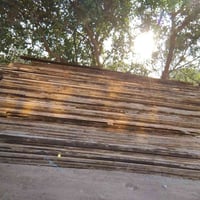 يوجد خشب نضيف للبيع للاتصال٠٧٧١٨٦٧٣٥٢٦ الكماليه محطة اساله ماء البستان...