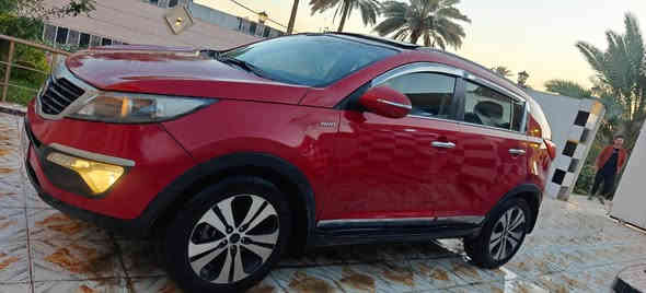 كيا سبورتج 2012 وارد خليجي فول واحد على واحد عدا البصمه 
صبغ جاملغ وبنيد وجاملغ خلفي بيه گد شبرين كلير 
مواصفات السياره بنراما  تحكمات ستيرن 
محرك 2400  فور ويل
 ويل كروم  5ويل كب 
اشاير بالمري كامره حساسات 
 رقم اربيل دولي السعر 115 
هاتف ***********
