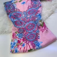 نص درزن • قماش حرير • مخيط