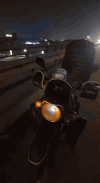 سلام عليكم بوكسر 2022 دراجه ما ناقصها شي بس بيها ملاحضات خفيفه دراجه ما بيها وراق اكفلها سرقه و عشائر عارضها ب 900 وبيها مجال رقم ***********
