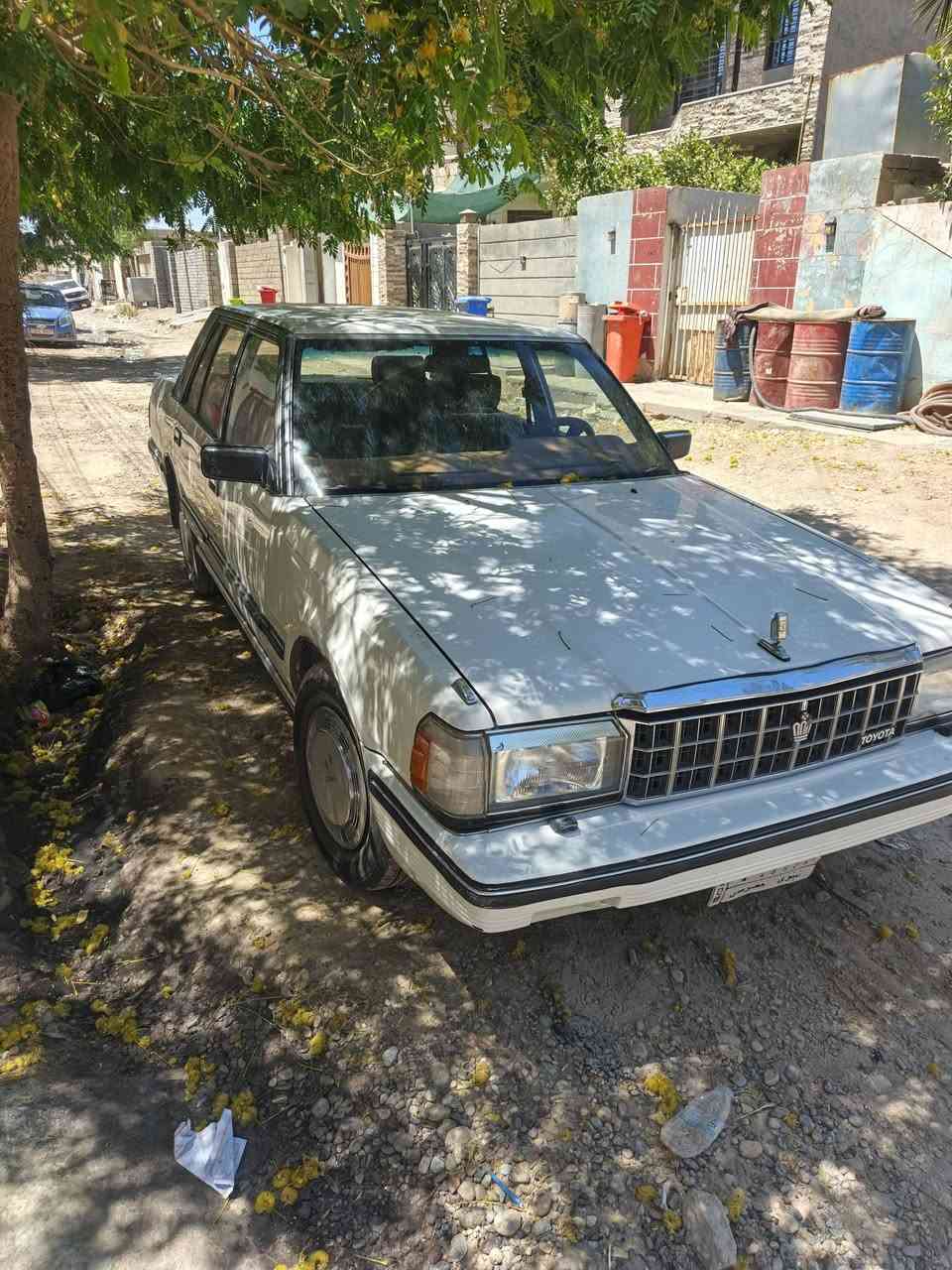 السلام عليكم سياره سوبر موديل 1985 السياره كفاله عامه من الضربه والتبديل محرك وكير 6 سلندر كفاله اكسن كارينه حداديه جديده تخم تاير جديد عمبار وبريك  تبريد شغال ثلج🥶 تدفئه شغاله كهربائيات كيجات لايت عالي ناصي سنتر لوك السياره شغال مابيه نقص برغي سياره بأسمي رقم نينوى تحويل مباشر السياره جديده داخل وخارج بمعنى الكلمه احله من الصور بهواي ترايك وين ميعجبك للتواصل اخوان اتصل عل رقم
سعر 72$
هاتف ***********
