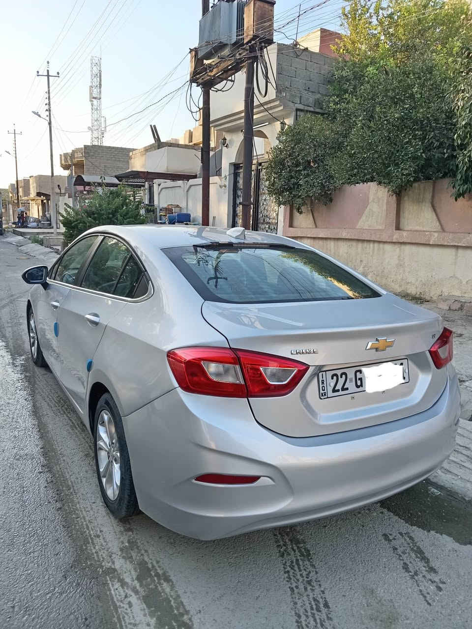 شوفرليت كروز موديل ٢٠١٩ مواصفات Lt المعروفة بجم كبس 
رقم أربيل الدولي سنوية ٢٠٣١
محرك كير شرط جاهزة من جميع النواحي ادامه كامله على السيارة بسمي شرط التحويل 
ضرره جانبي جاملغ خلفي وحافت الباب مع ملاحظة بارد بسيطة 
مكانها موصل الايسر  
السعر ١٠٣ وبيها مجال قليل 
***********

