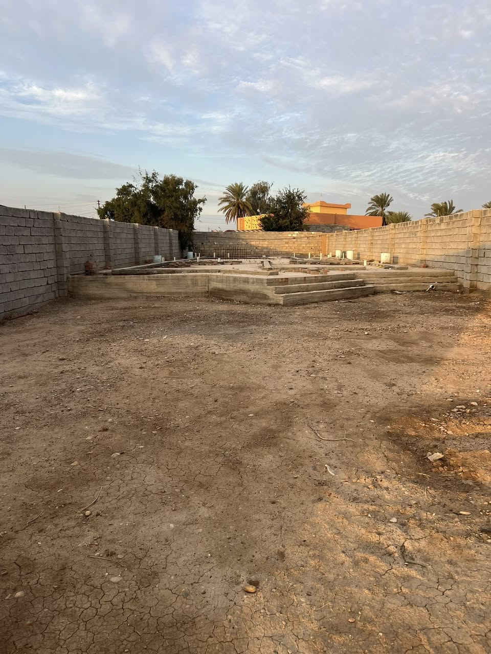 السلام عليكم 
قطعة أرض للبيع  الواجهة 12 والنزال 48 
الموقع ديالى كنعان 
للاستفسار الاتصال بالرقم 
‭٠٧٧١ ٤٩٤ ٤٠٧١
‭٠٧٧١ ٧٠١ ٥٤١٢‬
