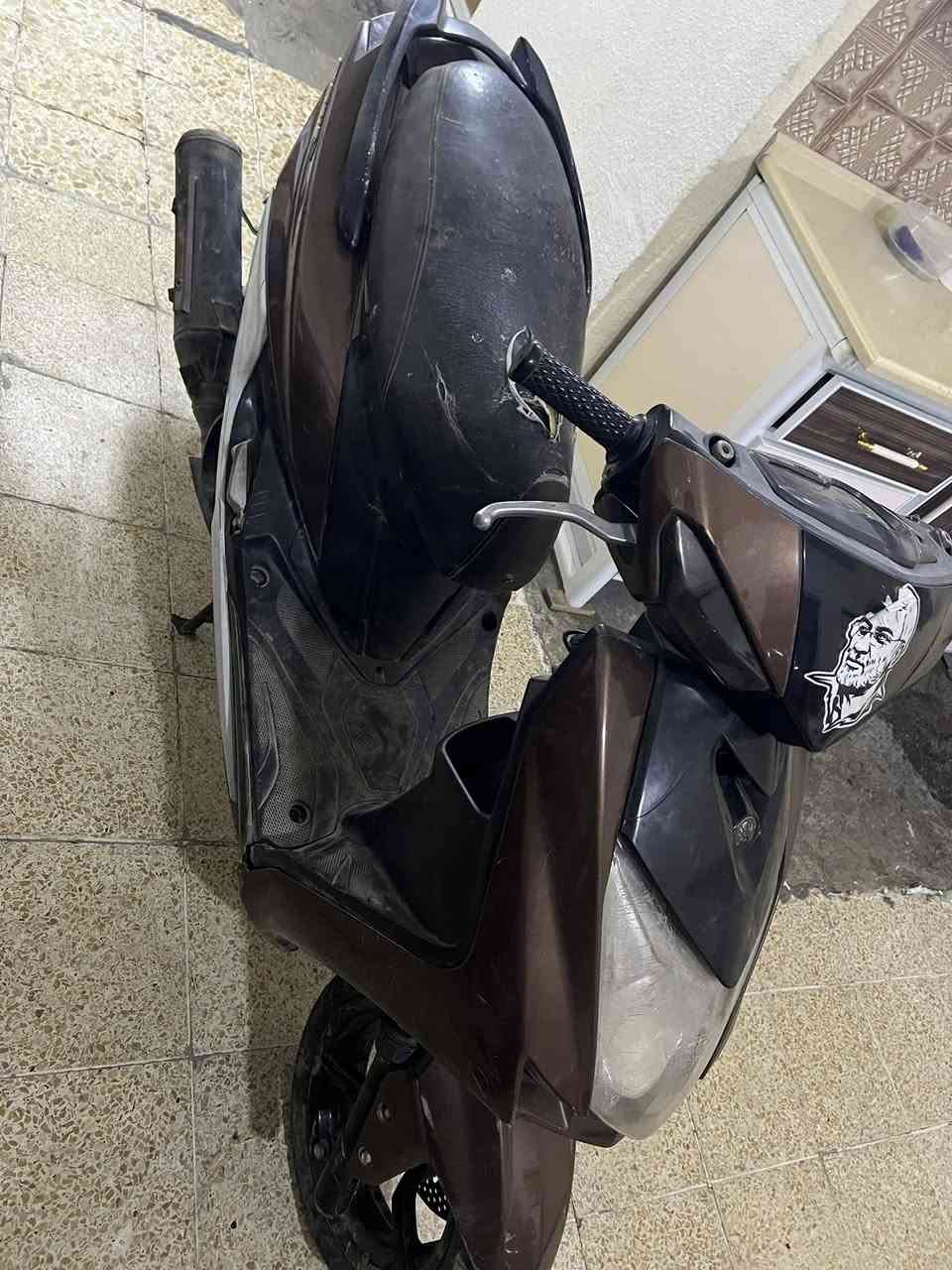 يالله ادراجه شمعه ياباني طافيه أبيع كوم حديد مااعراف شبيهه هذا الموجود أبيع *********** المكان بغداد
