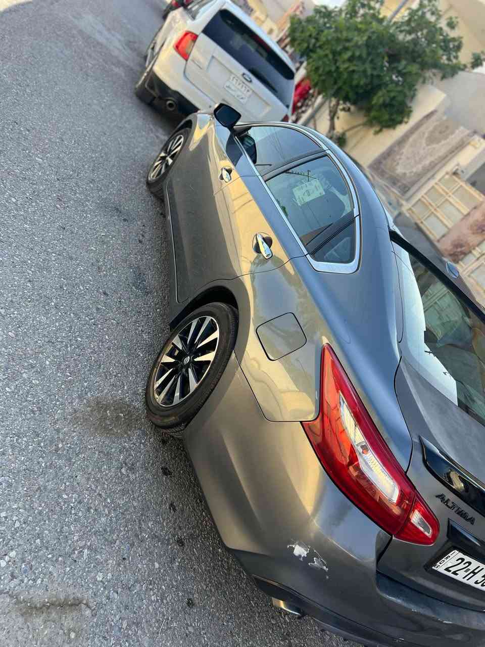 Altima2018بۆ فرۆشتن
سیارەكە زۆر خاوێن ماوەتەوە گێڕومەكینە بەشەرت سیارەكە بە ناوی خۆمە 
سعر 125 مەجالیشی تێدایە
***********
