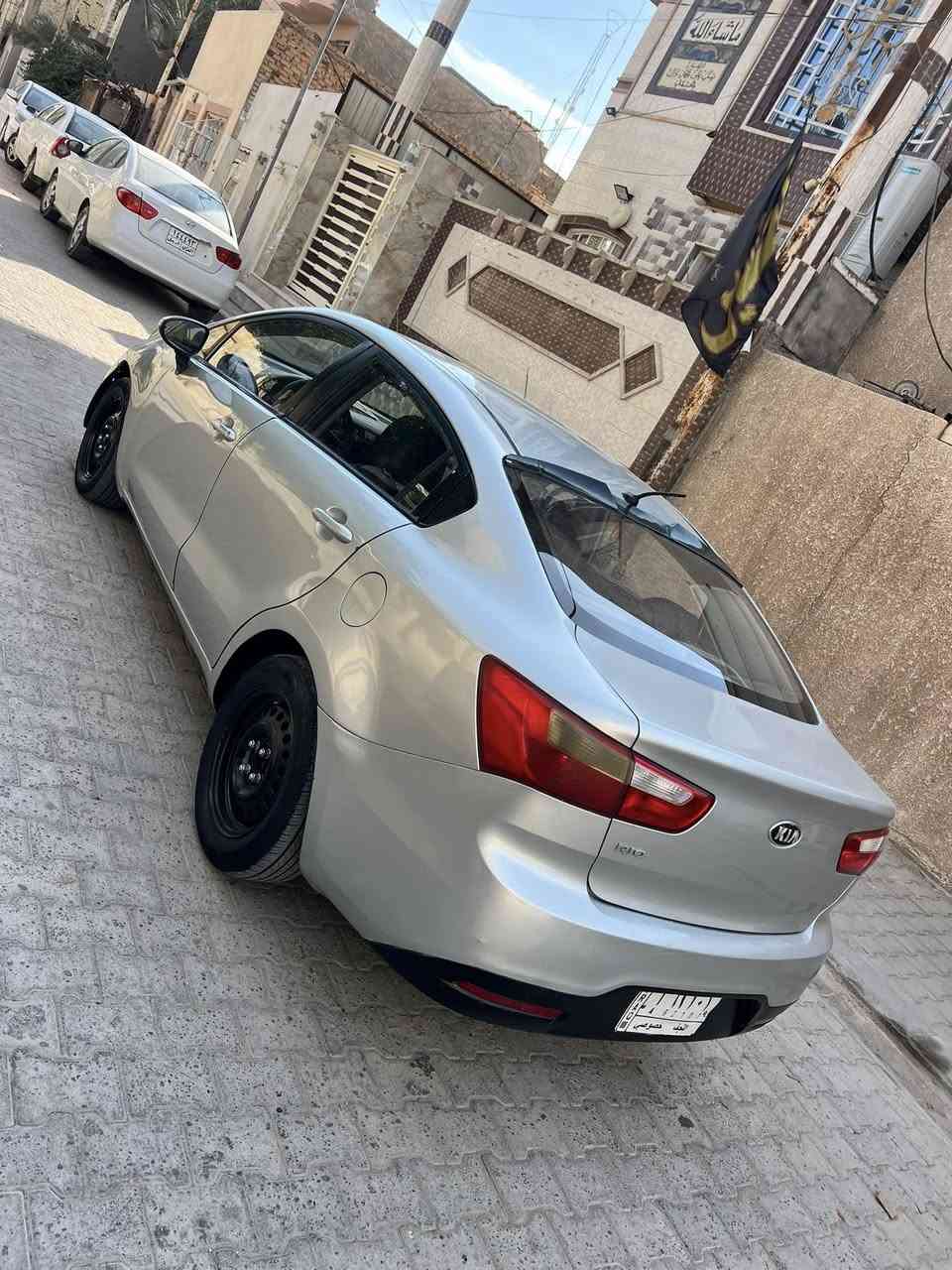 السلام عليكم 
البيع كيه ريو 2015 خليجي 
رقم نجف تحول نفس اليوم سنويه لل30 محرك1600دوش كير محرك تبريد حداديه كله جديد السياره ماشيا35 حقيقي
بيه صبغ احزام اثر جراد مكفوله من اي حادث سونار داخل المنشور السعر 79 مكاني النجف قرب مطعم الخيمه 
بيع فقط ***********
