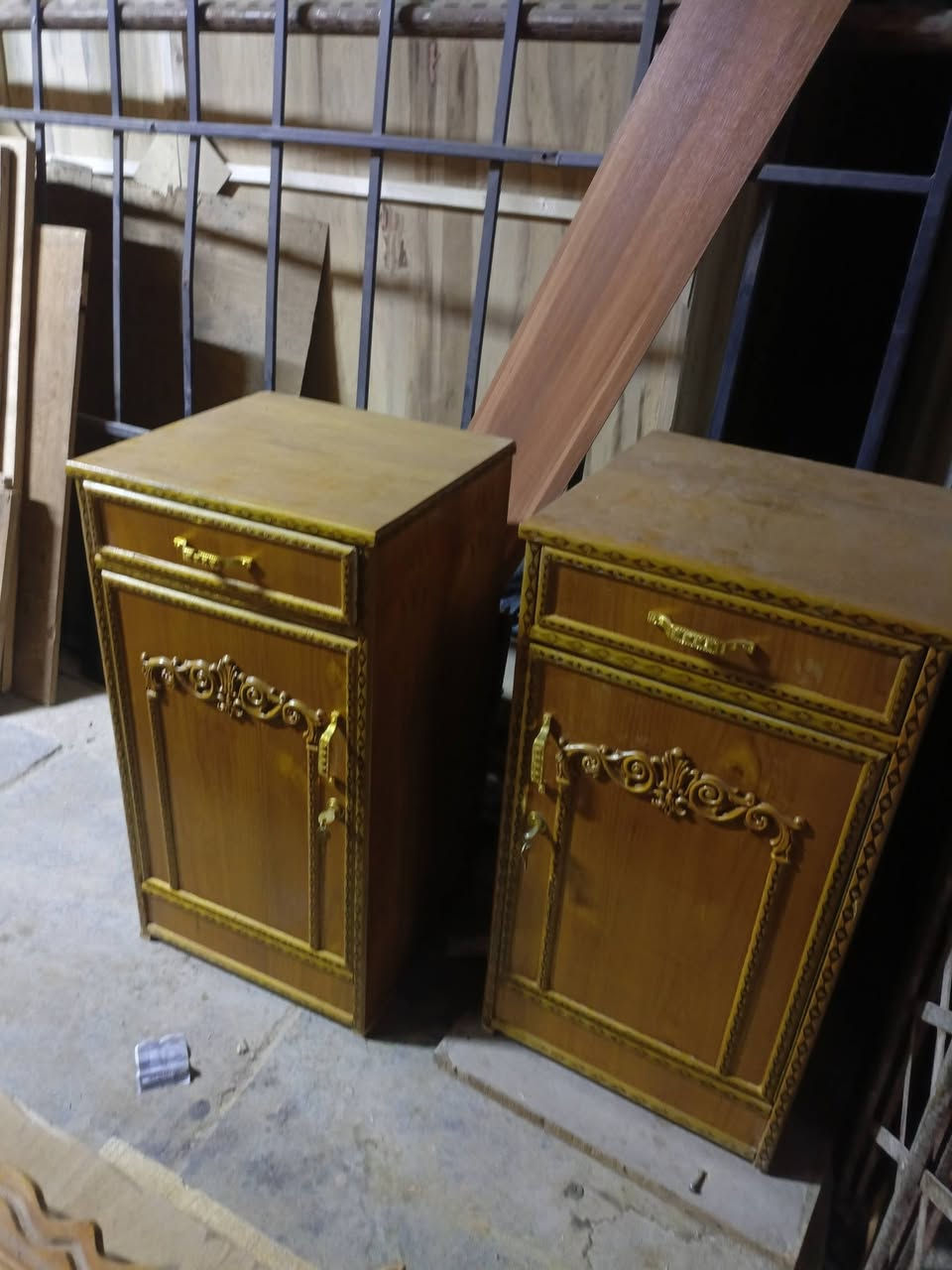 سلام عليكم غرفه ستعمال قليل
السعر 750 اكو توصيل داخل بغداد ***********
