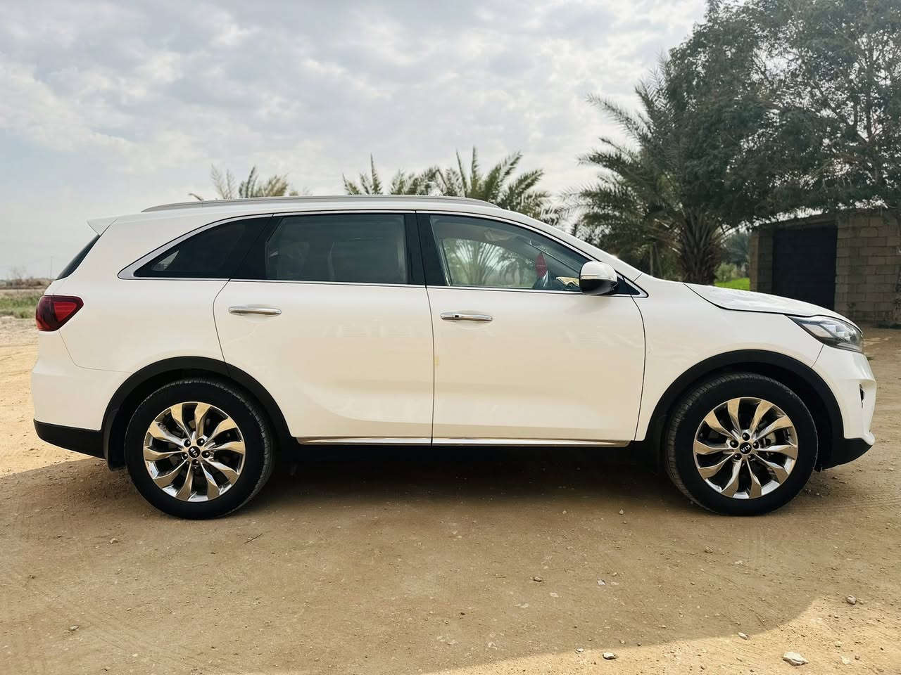 السلام عليكم
كيا سورنتو رقم واسـط2020
السيارة خليجي ماعدا بارد ثلاثة مكانات فقط ع وضعه+السونار موجود بالمنشور
ماشيه 100حقيقي 
مكان السياره السماوه 
الاستفسار اكثر ⬅️***********واتـساب
