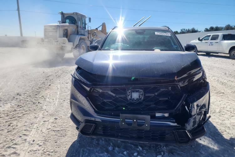 من رخصة الادمن المحترم
السلام عليكم ورحمة الله وبركاته 
للبيع.   Honda CR-V Sport L Hybrid 
موديل 25 
حادث واضح بالصور 
مكانها الحرة عمان 
سعر 189 ورقة


**إذا كنت صاحب هذا الإعلان وتريد حذفه لأي سبب، رجاءا أرسل رسالة إلى الدعم الفني**