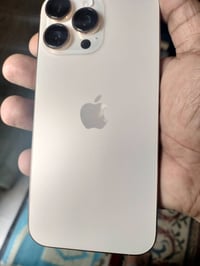 آيفون ١٦ • ذهبي • وكالة