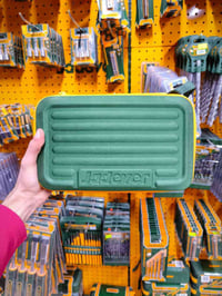 فرطونه شحن 12 فولت معه بطاريه وحده 12 فولت بقوه 1.5 امبير تشحن تايب شي...