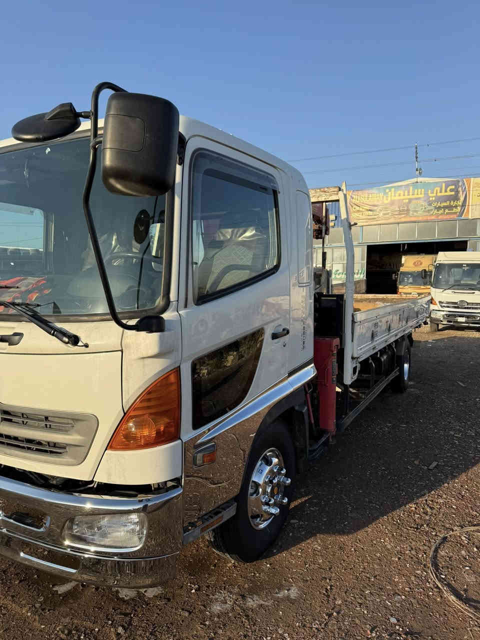 سلام عليكم للبيع هينو كرين سلايتين نص مخالف  موديل2018 رقم بعداد طول البدي سته وربع بلادي دخول جديد
العنوان واسط الصويره 
***********
***********
