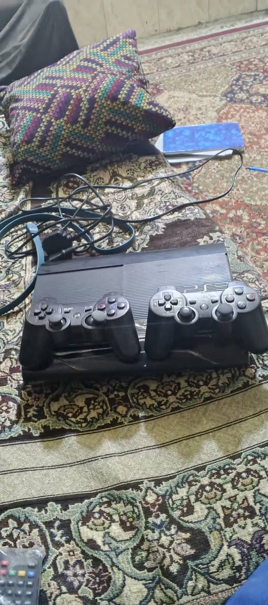 للبيع بلي 3 مع يدات العدد 2
السعر 75  الف 
شاشه بلازمه استعمال قليل ب75  
للاستفسار الاتصال ***********
