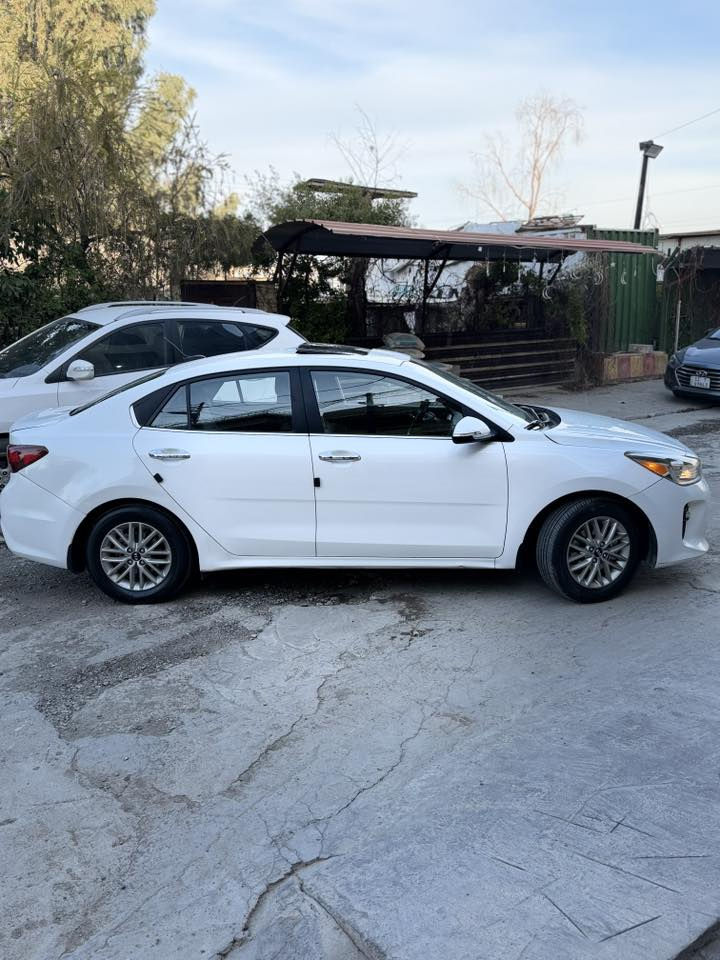 كيا ريو 2019فول واحد /واحد 
سياره بصمه سلايت  كشنات تدفئه استيرن تدفئه
فول
ظرر نص جاملغ خلفي ونصف قبغ صندوق 
ماشيه 79الف كيلو متر
سياره جاهزه ماتصرف الف عليها 
مكانها حي النور سعرها 128بيها مجال بسيط
السياره كيرها AT
للاستفسار الاتصال على 
***********
***********
