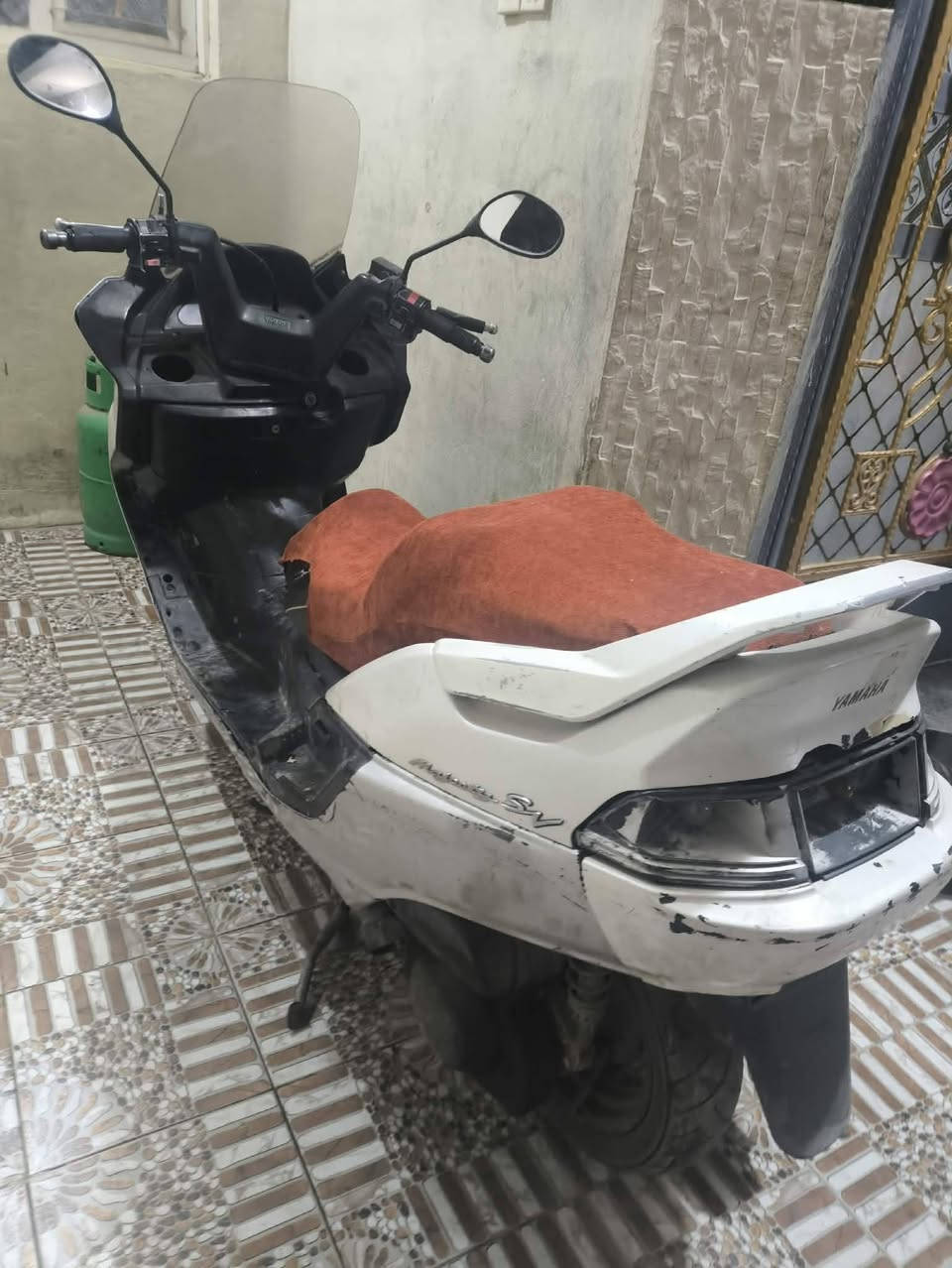 سلام عليكم ورحمة الله من رخصة مدير الاكروب دراجة ماجسته ياباني للبيع جاهزة كهربائيات كله شغاله محرك خير من الله باتري جديد محرك مجفت جديد بوش وبستم ستندر كلجاتها مبدلات حاوية فقط نقص جامه بك لايت كفر كله حلو ومرتب السعر ٧٥٠ بيه مجال حك الطيبين للإستفسار اتصال على هذا الرقم *********** والرزق على الله  المو شراي لايتصل السوق كلشي بيه وشكرآ
