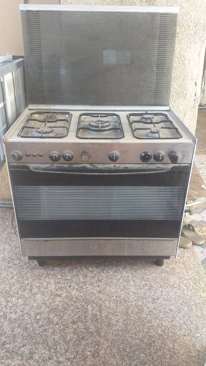 طباخ 250 ثلاجه 150 ثنينهن جدد
بغداد مدينة الصدر ***********
