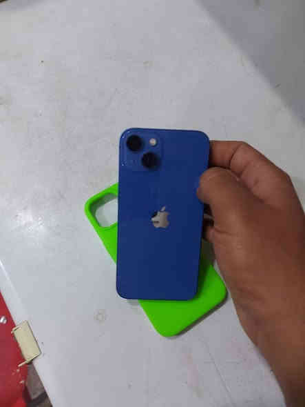 من رخصه الادمن سلام عليكم ايفون 13ذاكره 256بطاريه 80 نموذج Mالموبايل مبدل شاشة اصليه فقط سعر 400 خاص موجود هاتف ***********
