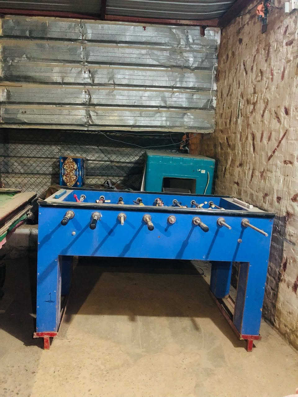 ميزين بليارد، مع فيشة للبيع،للاستفسار الاتصال على الرقم ***********
