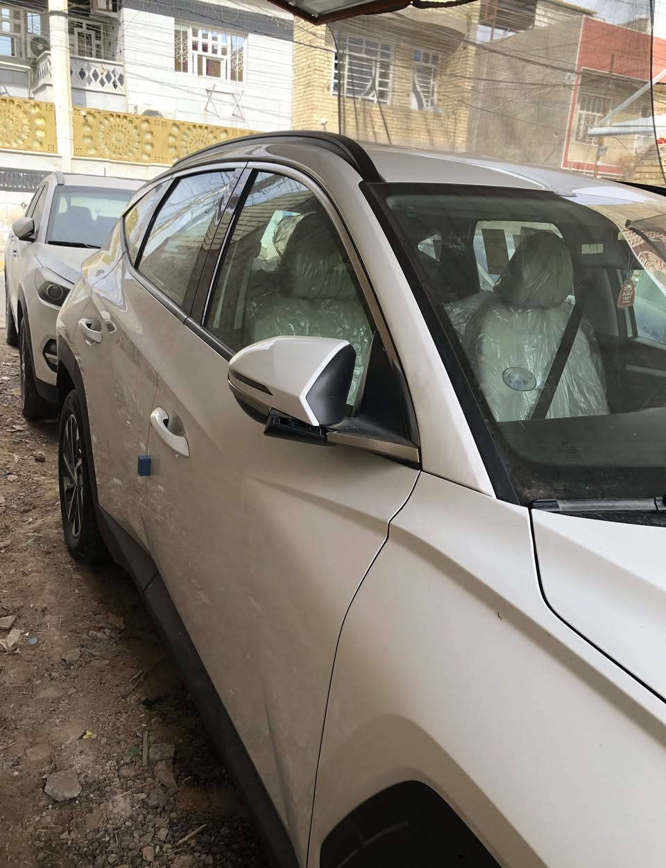 توسان 2024 خليجي سيارة بدون ضربة بدون صبغ بدون حادث سيارة ماشية 16 الف من وكالة الاولى موتورز سيارة خير من الله بيها بارد ب بنيد موجود ب صور مأشر بي ع كد اصبع وبيها شخوط وتكحيل بل تكمة اشر شخوط نطخت بشجررة بس السونار يحسبة بارد الي شخطوط بيهن رواج قليل ف ينحسب بارد بس هنة مو بارد ول تكمة ممفتوحة اصلا ولا مطخوخة و حالو ياشر ب سونار بس هوة مموجود ومينشاف بل عين اصلا ولا تكدر تتلمسة بس هاي سوناراتنة سيارة فول مواصفات عدة الفتحة بصمة تشغيل دخول بصمة مرايات شفط دخول ذكي شحن لاسلكي تشغيل عن بعد شاشة كبيرة ايباد اندرويد اوتو ابل كار بلي  مكاني بغداد الثعالبة رقم هاتف *********** السعر 212
