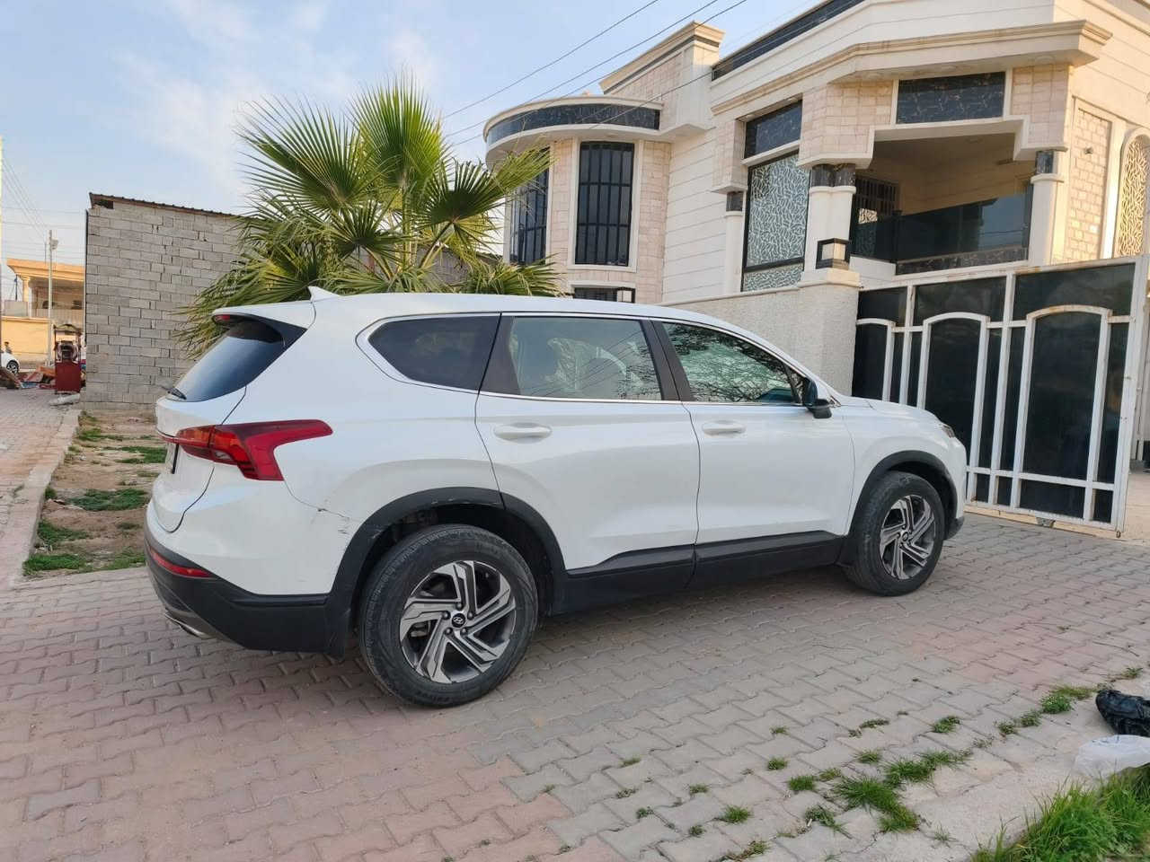 جمعة مباركة اخوتي 

سنتافي 2021 وارد امريكي للبيع
 او مراوس سبورتج خليجي موديل 25 او 26 حصراً والفرق نقد جاهز

السيارة مثل ما تشوفون صور الحادث مرفقة بالبوست تعديل بارد وتكحيل بسيط يعني تعتبر بدون صبغ 
وتكدرون تتاكدون من رقم الشاصي 

سعر البيع 200 ورقة وبيها مجال 

مكان السيارة الانبار الخالدية 
***********
