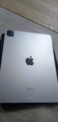 ايباد M2 • ١٢٨ • مكفول