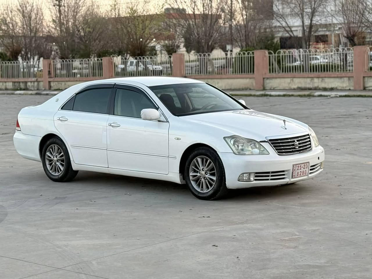 شاهینە مووس 2005 ناو زەرد گێرو مەکینە گەورە 182 دووپارچەی بۆیاخە  قرچێکی دواوەی هه یە 57 گەڵا معامەلە یەکی کەم 
*********** = ***********
شوێن . شارەزوور . زەڕایەن حلبجة, السليمانية
