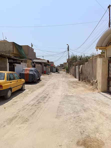 دار ٢٩٢ مترونص طابو زراعي سند 25

يحتوي على 3 غرف نوم 2 أرضي

واحده سويت وغرفه ثالثه بالطابق الثاني من غير صحيات مع صاله وكليدور ومجمع صحيات عرض متر والطول ٧متر

مع حديقه كراج

واجهة الدار ١٠متر ونزال 29 متر ٢٥سم.

العنوان الحله حي البكرلي المنطقه الثانيه شارع دانه الجايجي ابو توحه وتنزل بالشارع ٣٠٠ متر عدل اكو محل حداد ركن بالشارع حيدر المنصوري وتدخل الفرع 3 بيوت بيت ركن جاري العزيز خالد أبو عمار بيتي وجاري يعرب ابو نور العزيز جارتنا الخلوقه المحاميه ست احلام الجنابي أم دره 

عرض الشارع 8متر سبيس

مجاري ماء كهرباء

السعر ١٦٠ مليون

*********** ابو مهدي

ملاحظه الي يعجبه مع الاثاث الدار ماعدا غرفة نوم

السعر ١٧٢ مليون

علما ان الدار مشمول بلتوطيب ابيع بهذا السعر من غير اذا تطوب..
